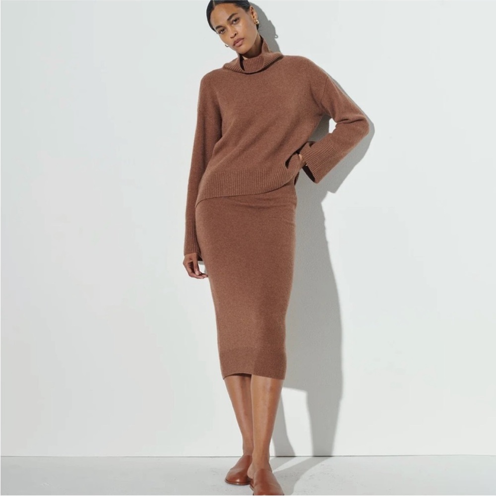 The Reset Perfect Pencil Knit Midi Skirt in Cedar Brown Size S - Picture 2 of 15